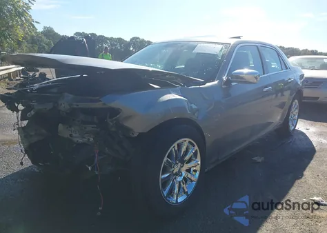 2011 Chrysler 300 Limited z USA, uszkodzony, nr VIN 2C3CA5CG2BH559844